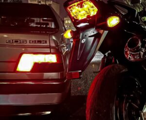 دانلود آهنگ ببین ۴۰۵ زیر پاشه تخت گاز میره سمت گناوه